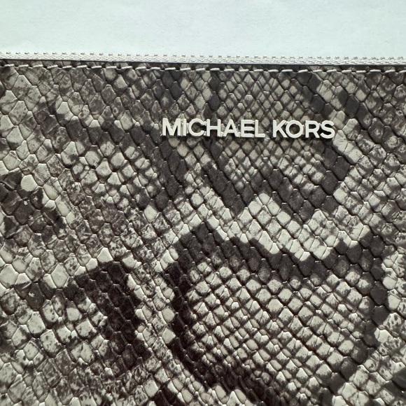 Michael Kors Black and Gray Snake Print Pouch/clutch/wristlet - Picture 2 of 6